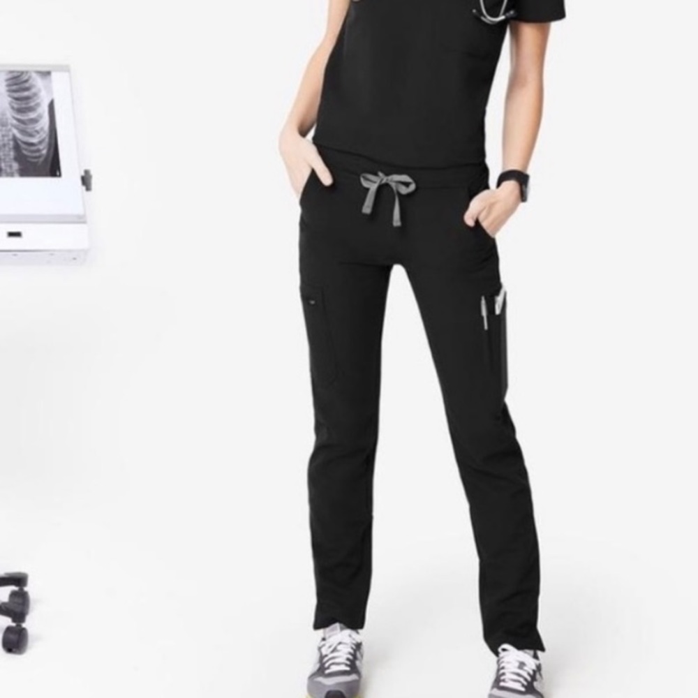 Figs | KADE Cargo Scrub Pants Black XL